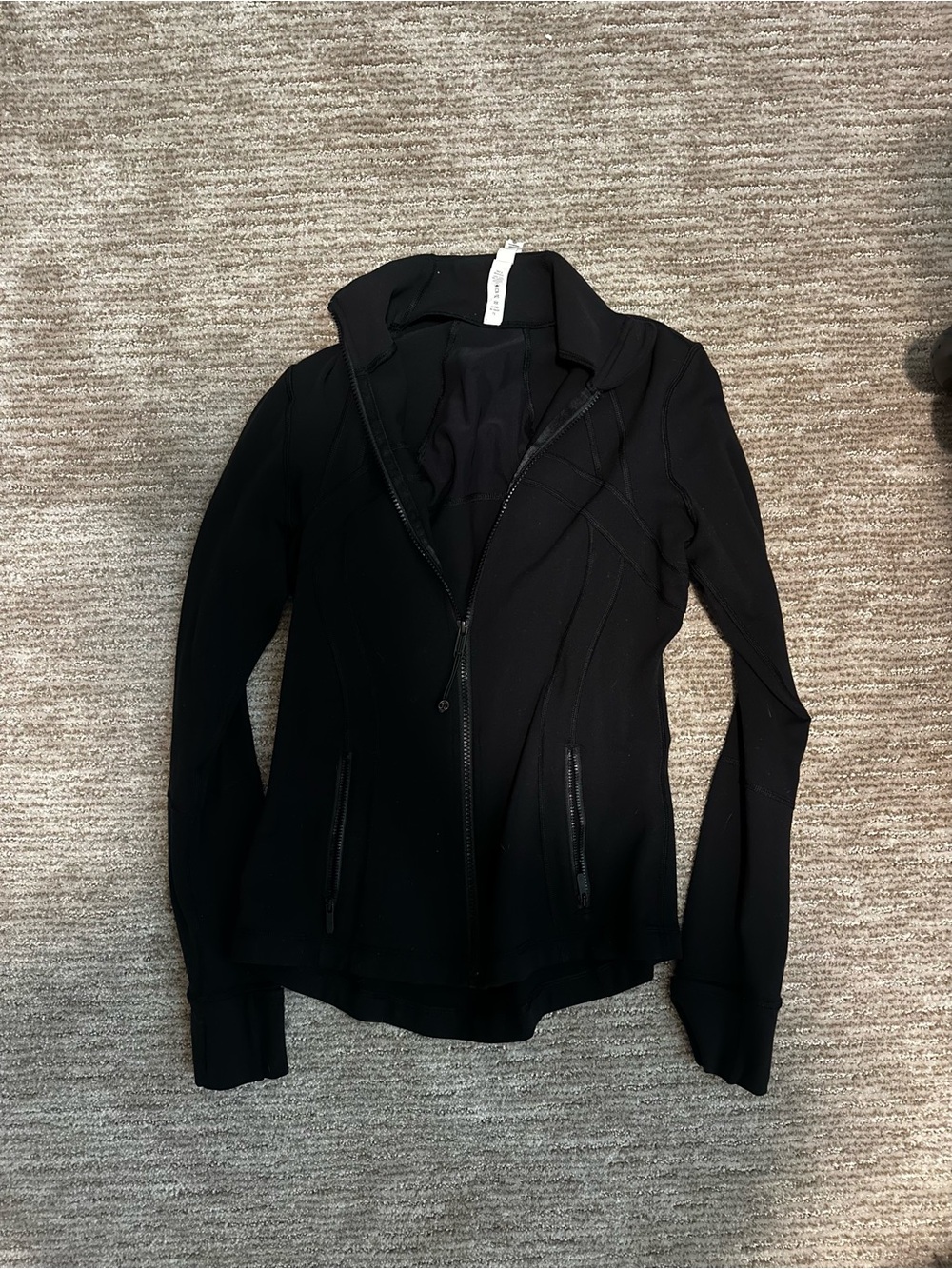 lululemon athletic Define Jacket
Luon b